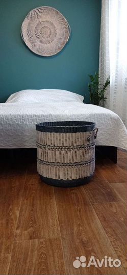 Круглая корзина для белья