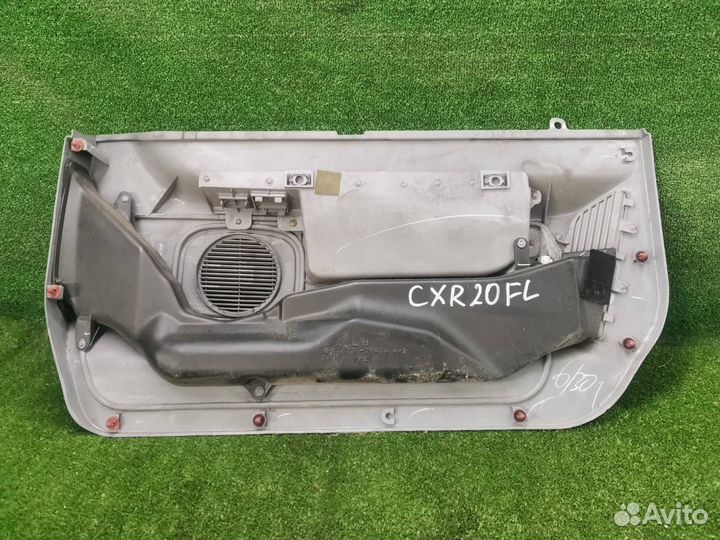 Обшивка дверей передняя левая Toyota Estima