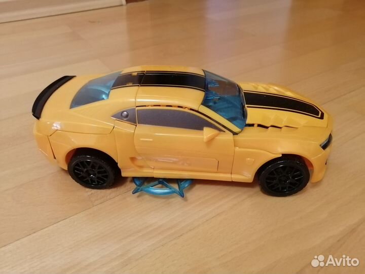 Роботы- трансыормеры (Бамболби, самолеты)