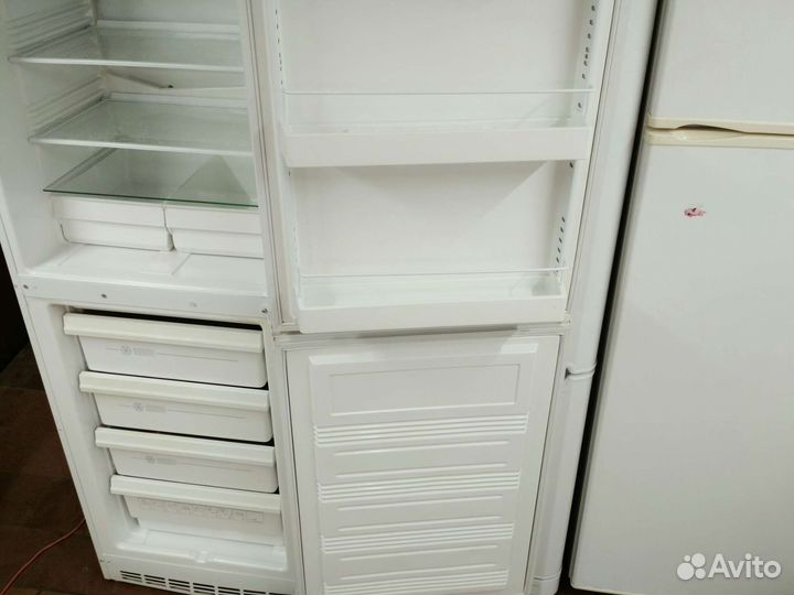 Холодильник Высокий 2х компрессорный