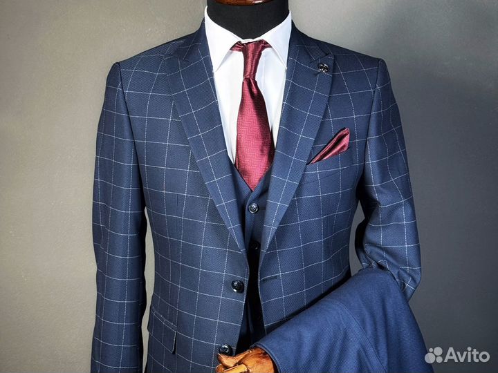Мужской классический костюм. Элегантная новинка