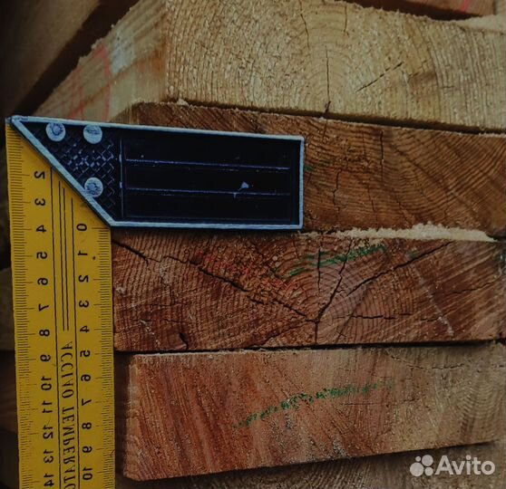 Шлифованные доски лиственницы 40x120 мм, идеальные для домашних проектов