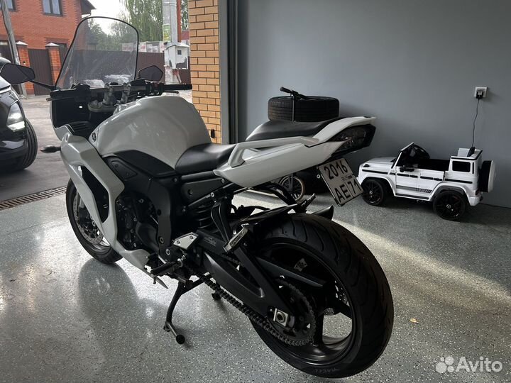 Yamaha FZ1