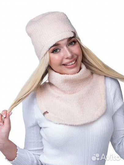 Набор шапка и манишка