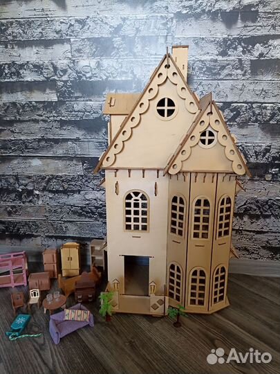 Домик кукольный
