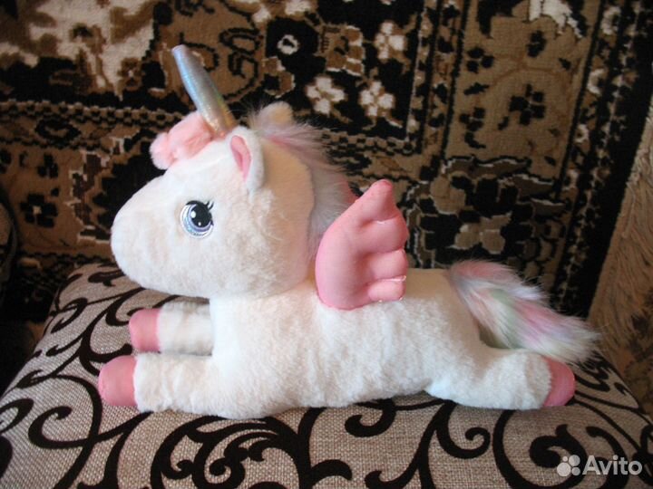 Большие и средние плюшевые игрушки