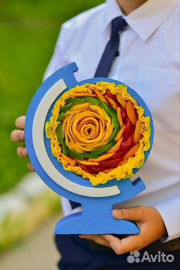 Съедобный букет из сухофруктов