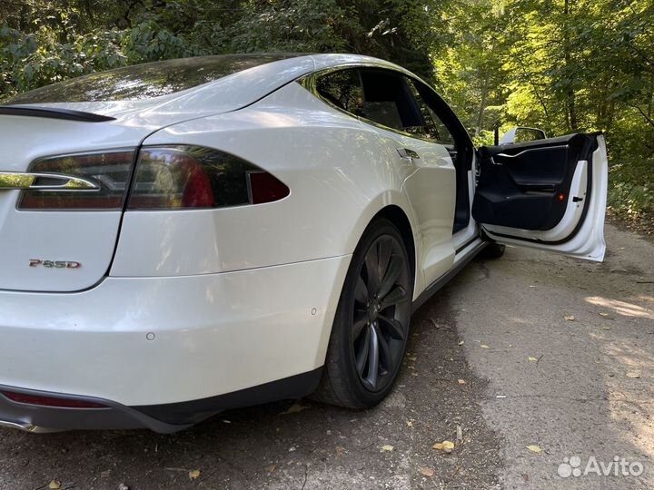 Tesla Model S AT, 2014, 128 000 км