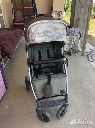 Прогулочная коляска