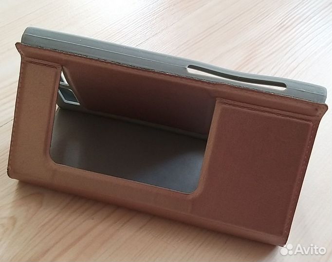 Чехол для телефона в отличном состоянии