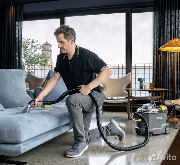 Моющий пылесос Karcher Puzzi 8/1 1.100-240.0