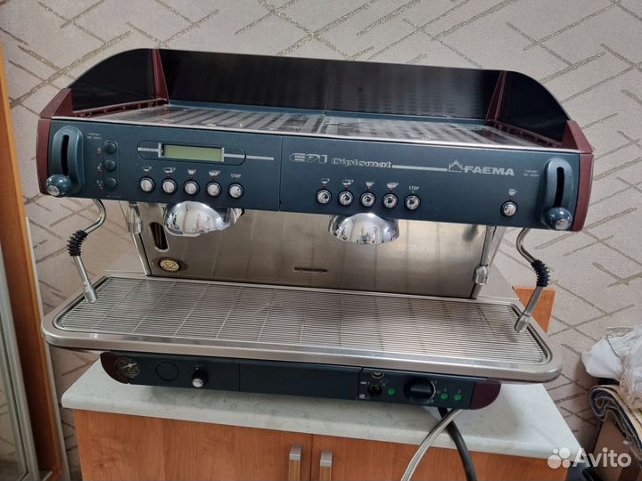 Кофемашина Faema Diplomat E91