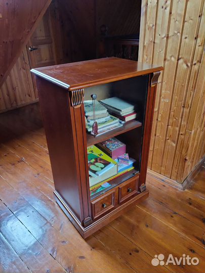 Стойка под акустику