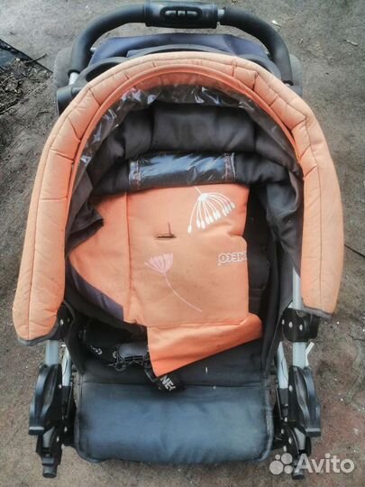 Прогулочная коляска