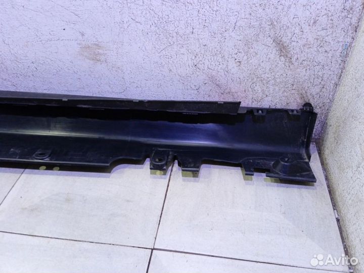 Накладка на левый порог