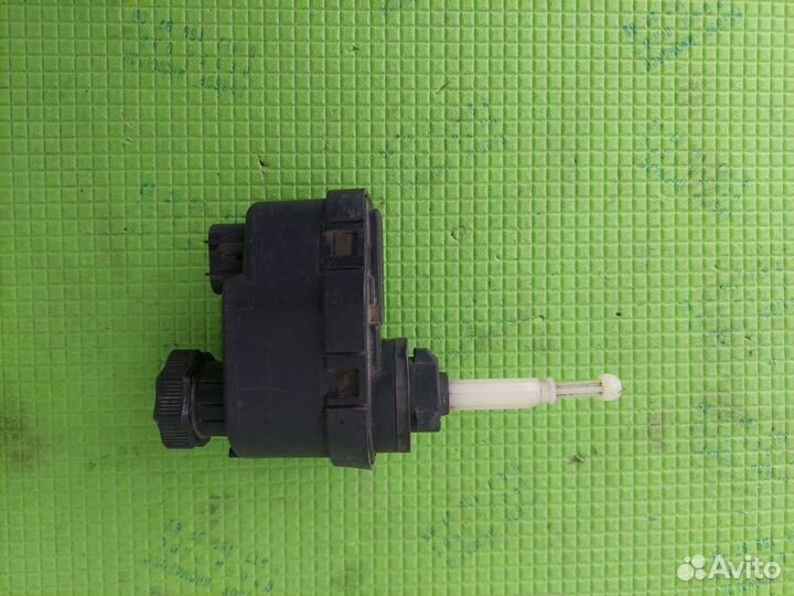 Корректор фар Opel Astra F