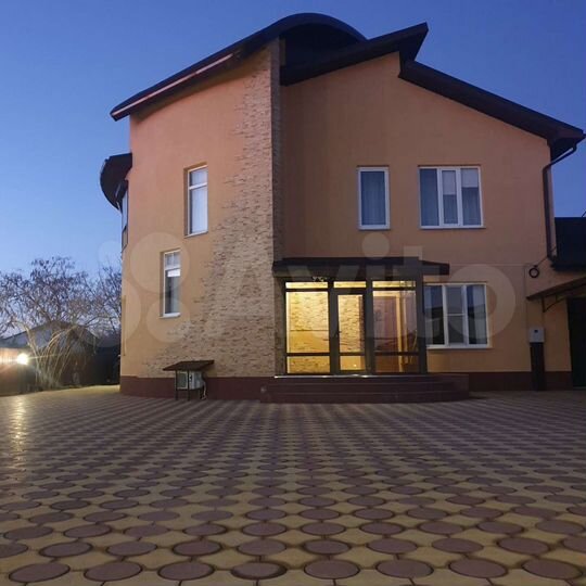 Дом 400 м² на участке 20 сот.