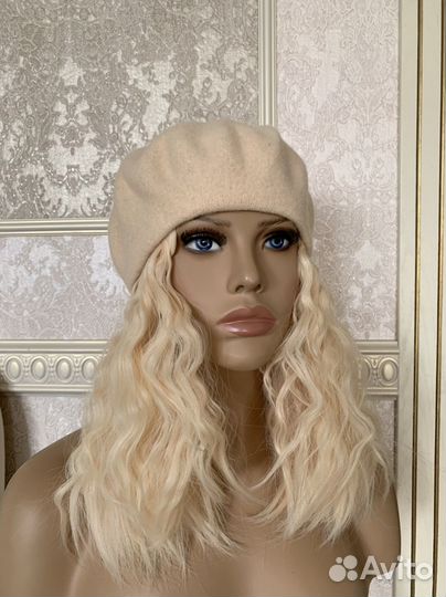 Берет с париком вшитым