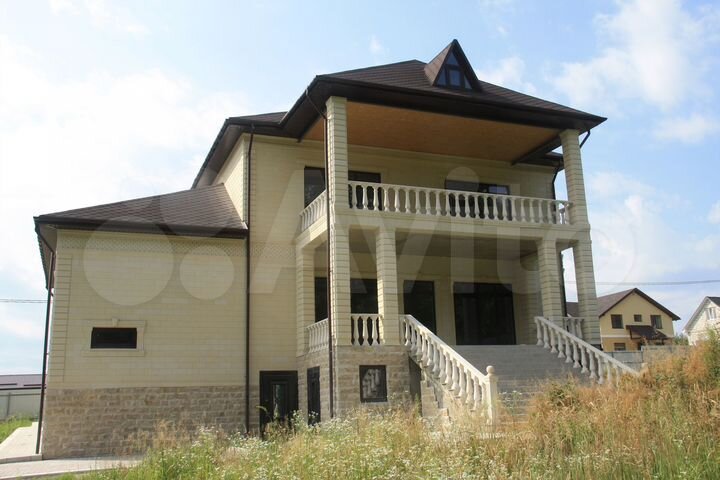 Дом 497,3 м² на участке 20 сот.