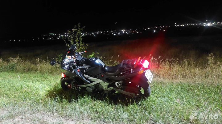 Kawasaki zzr 400-2
