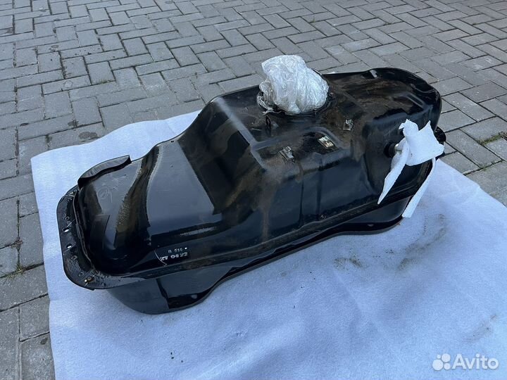 Бензобак mitsubishi pajero sport 3