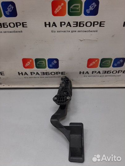Педаль газа Suzuki Sx4