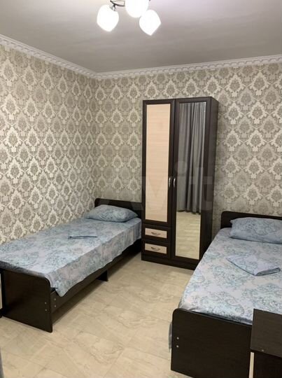 Комната 15 м² в 5-к., 1/3 эт.