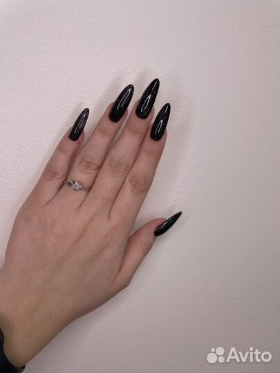 Маникюр и педикюр