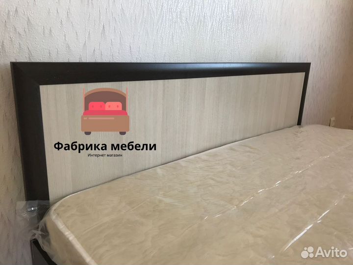 Кровать