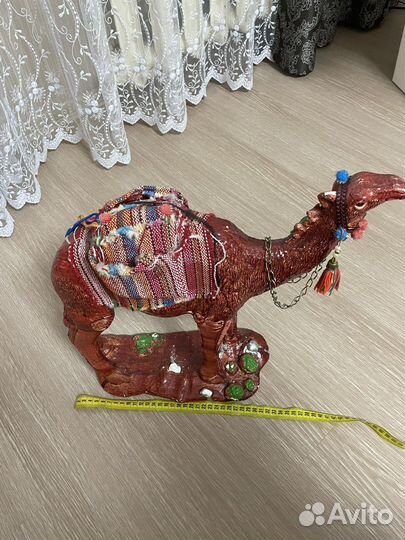 Статуэтка верблюда из Дубая
