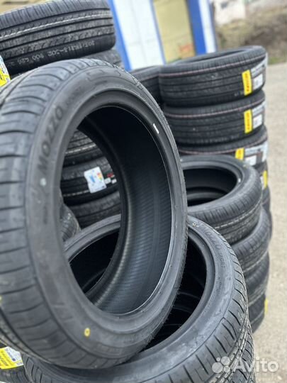 Duraturn Mozzo Sport 215/45 R17