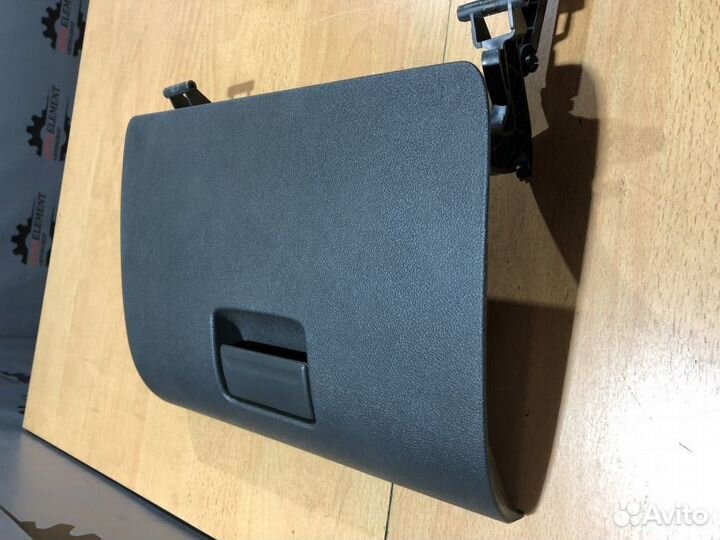 Бардачок Ford Focus