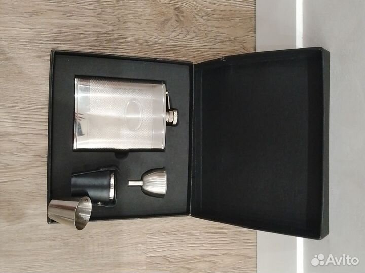 Подарочный набор фляжка