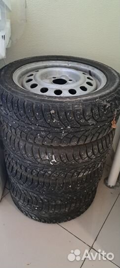 Nokian Tyres Hakkapeliitta 5 5.50 R15 32M