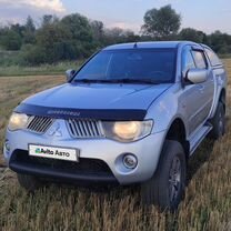 Mitsubishi L200 2.5 AT, 2009, 250 000 км, с пробегом, цена 900 000 руб.