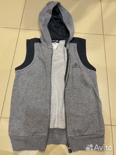 Жилетка для мальчика 7-8 лет