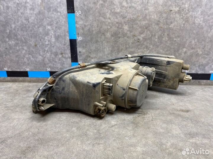 Фара передняя правая Peugeot 306 универсал 1.6 I