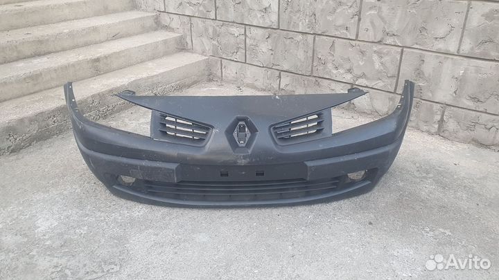Бампер передний Рено менан 2