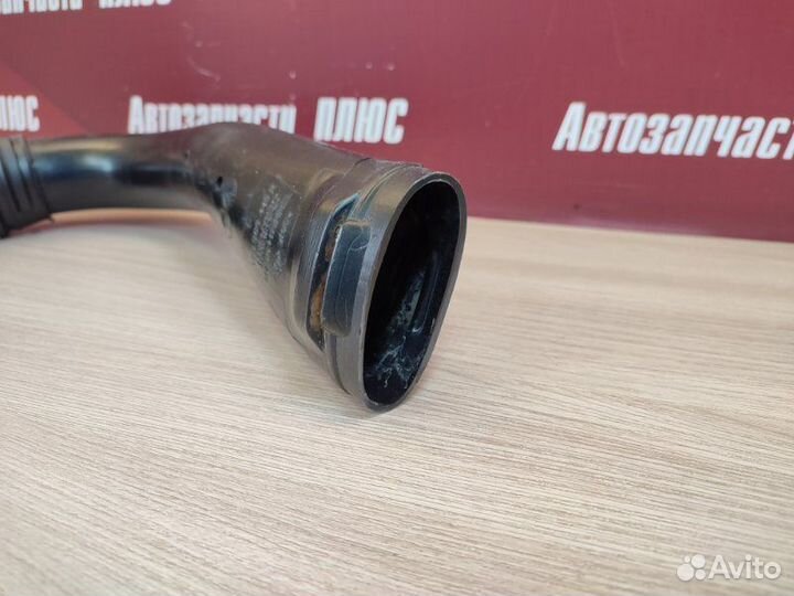 Патрубок воздушного фильтра Renault Sandero