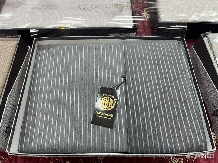 Покрывало новые на кровать от