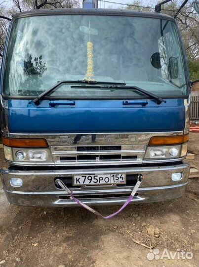 Планка над фарами Mitsubishi Fuso FK617 6D17