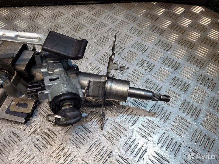 Рулевая колонка на Mazda Premacy с ключом