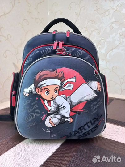 Рюкзак школьный для мальчика ортопедический
