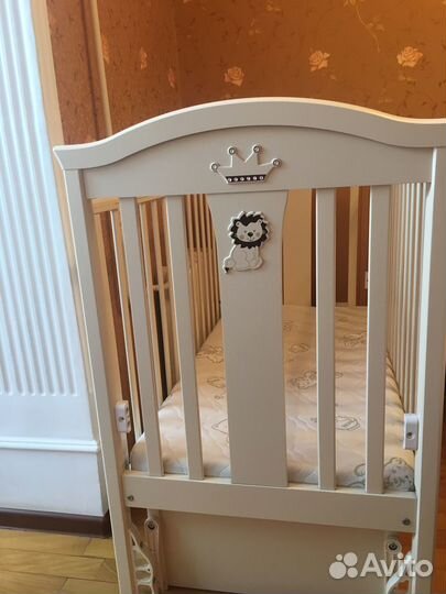 Детская кроватка