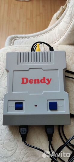 Игровая приставка dendy