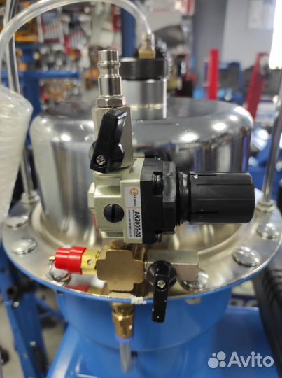 Пневматическая установка для замены тормозн. жидк