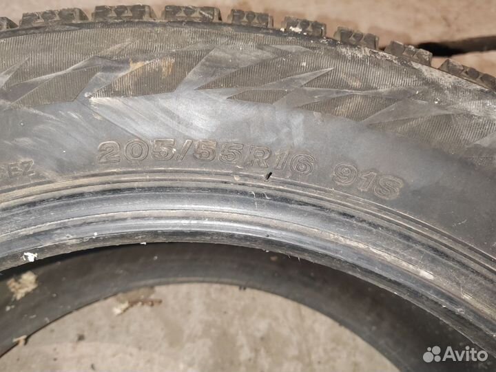 Bridgestone Blizzak Ice 205/55 R16