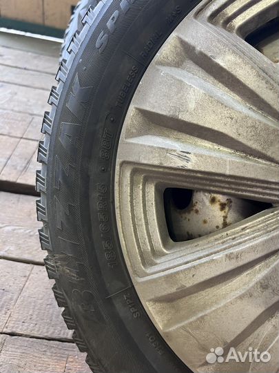 Bridgestone Blizzak Spike-01 185/65 R15 85T