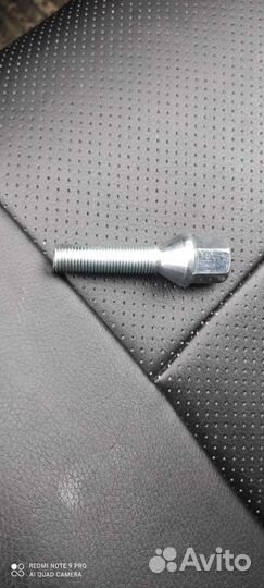 Болты крепежные для колес под литые диски (16 шт)