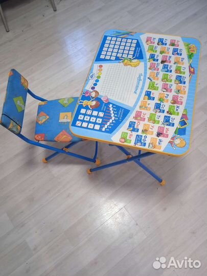 Детский стол и стул
